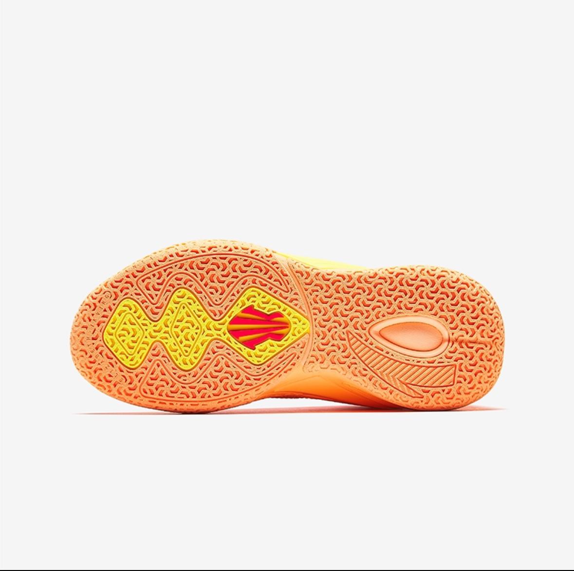 新品　アンタ anta Kai1 SUN カイリー1 Anta KAI 1 カイリーアービング ホワイト×ネイビー×ゴールド